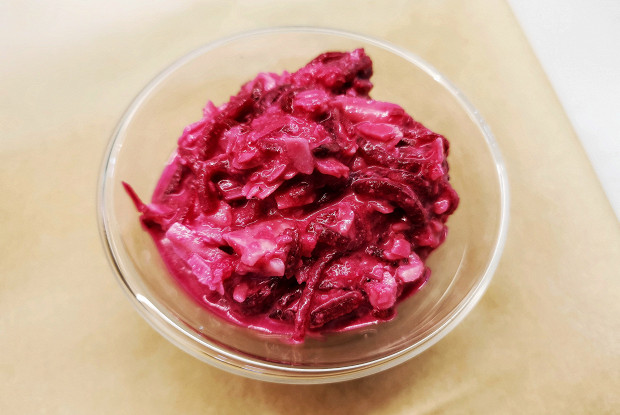 Свекольный салат с сыром