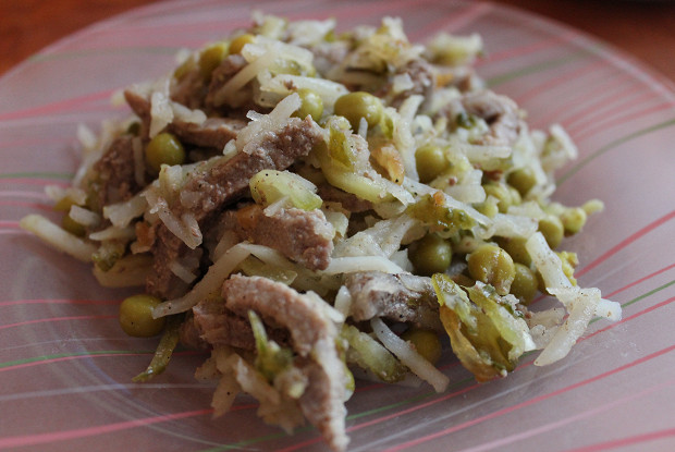 Мясной салат