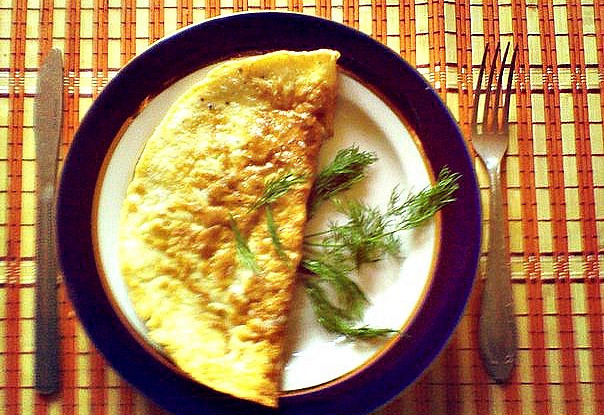 Классический омлет с зеленью
