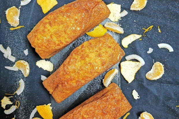 Морковный кекс с мандаринами и мятой