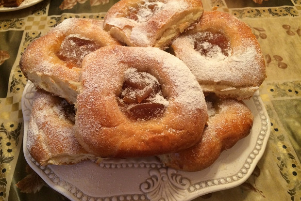 Ватрушки с грушевым джемом