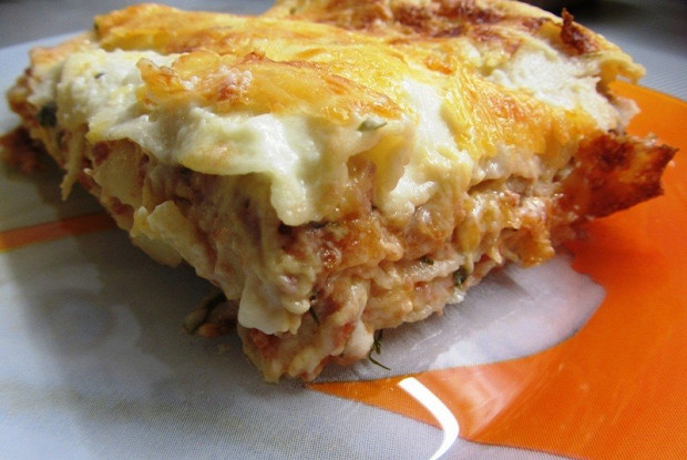 Лазанья болоньезе с соусом бешамель