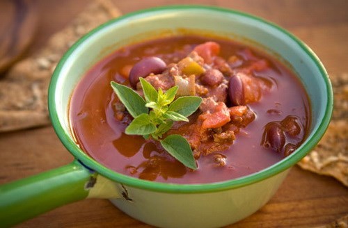 Зимний фасолевый суп с копченым мясом