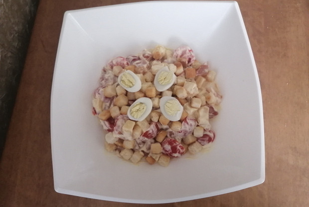 Салат с копченой курицей и пармезаном