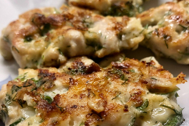 Куриные котлеты с сыром и зеленью