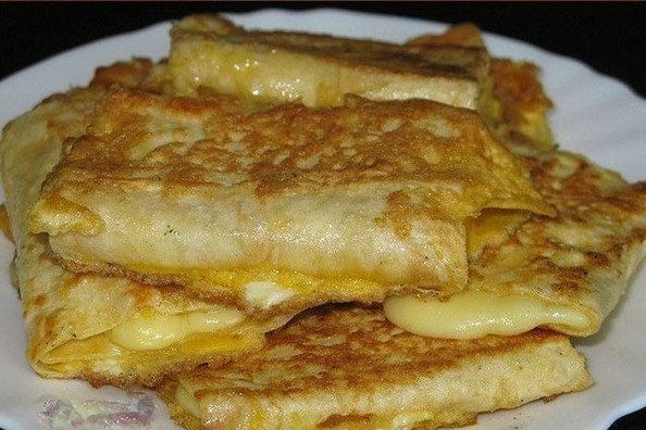 Жареный сыр в лаваше