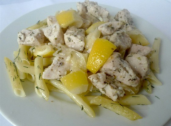 Куриное филе, запеченное с лимонами