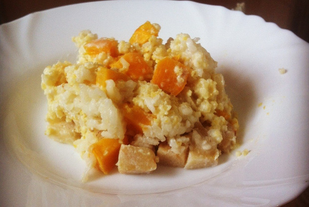 Каша с тыквой и яблоками в горшочке