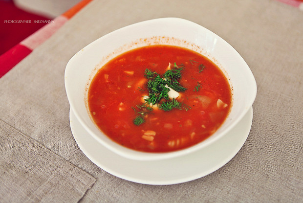 Томатный суп с макаронами