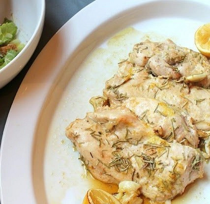Курица, запеченная с чесноком