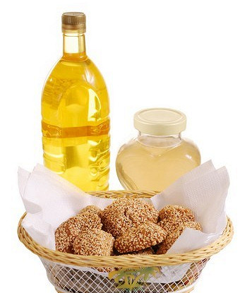 Лепешки с медом и кунжутом в сиропе