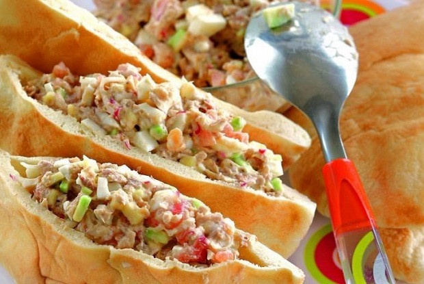 Пита с тунцом и фасолью