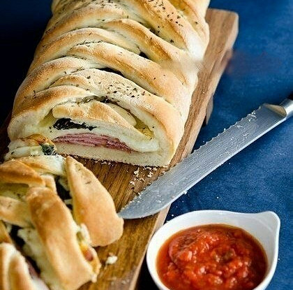 Стромболи (пицца в рулете)