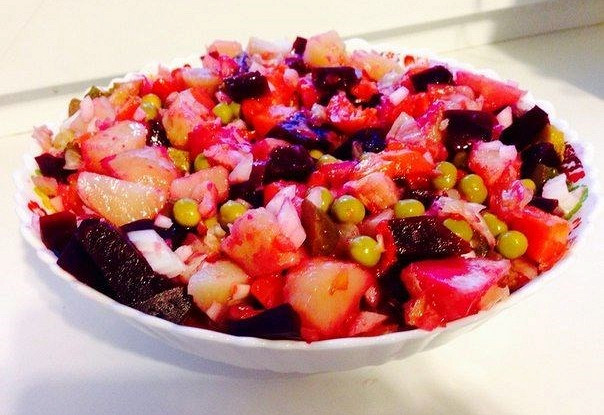 Винегрет с квашеной капустой и свеклой