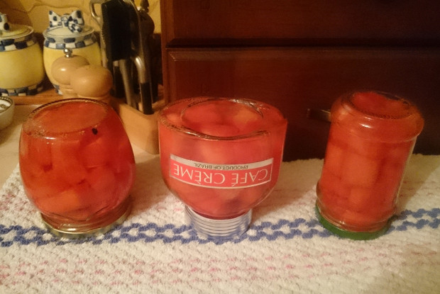 Закуска к текиле из маринованных кусочков арбуза