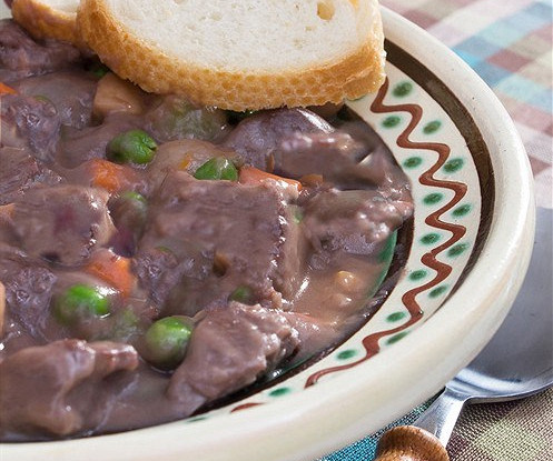Говядина с овощами по-бургундски