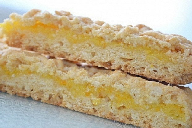 Пирог тертый диетический с апельсиновой начинкой