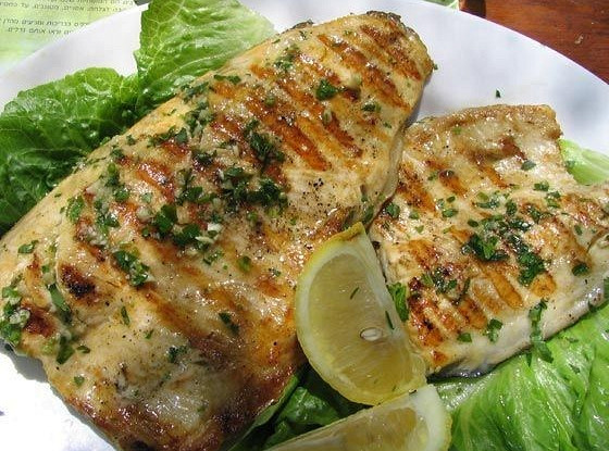 Нежная форель с белыми грибами