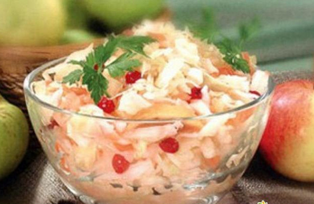 Капуста, маринованная с яблоками