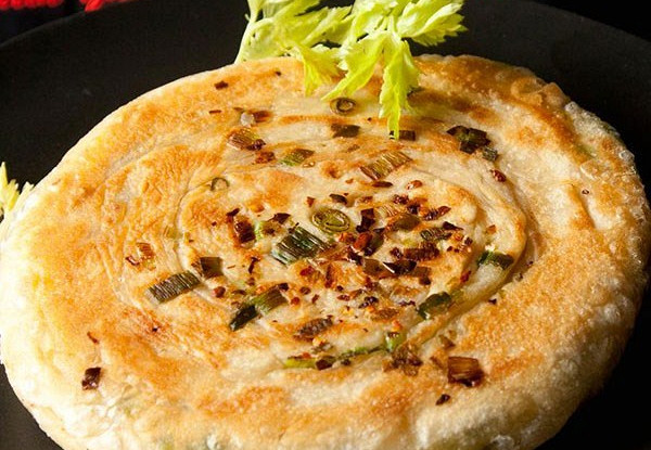 Китайские лепешки с зеленым луком