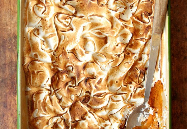 Запеканка из батата с бурбоном и ананасом