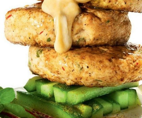 Куриные бургеры с огурцами