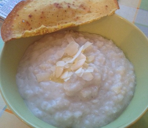 Рисовая каша с кокосом