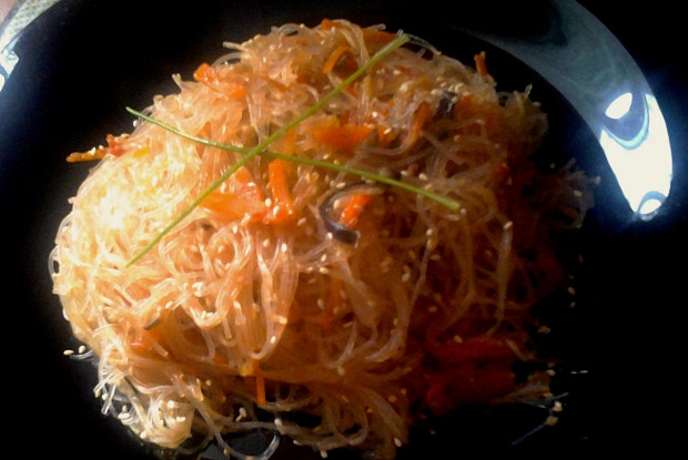 Фунчоза с сезонными овощами