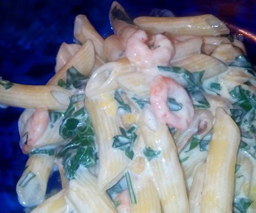 Паста с кабачком, петрушкой и креветками