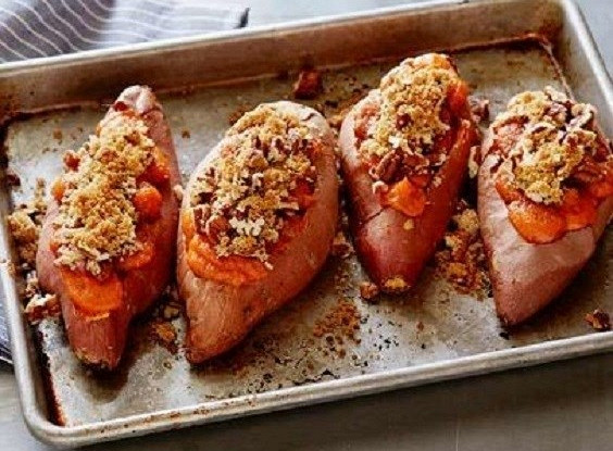 Запеченный сладкий картофель с золотистой корочкой