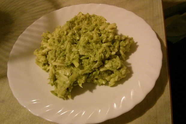 Салат с авокадо и сыром