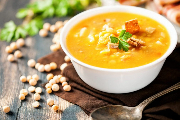 Гороховый суп с курицей и карри