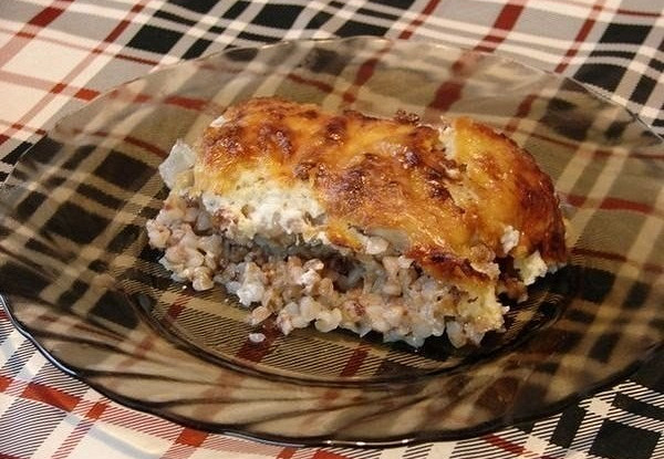 Запеканка из курицы и гречки