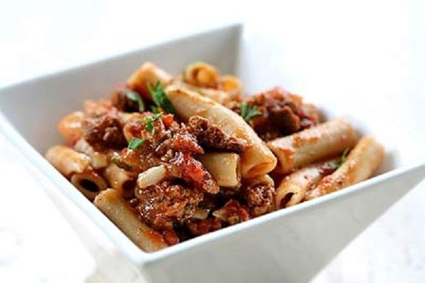 Макароны с тушенкой по-деревенски