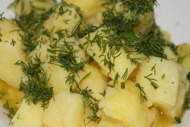 Картофельный салат с укропом