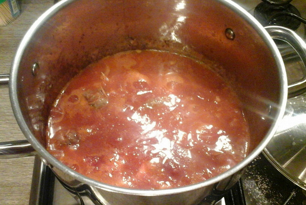 Рулетики из говядины с беконом и сыром