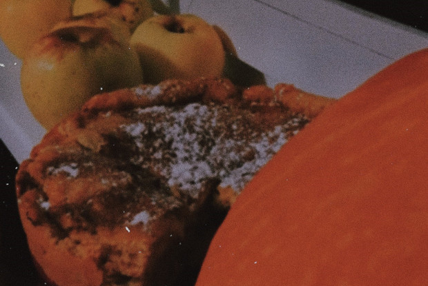 Яблочный пай в мультиварке
