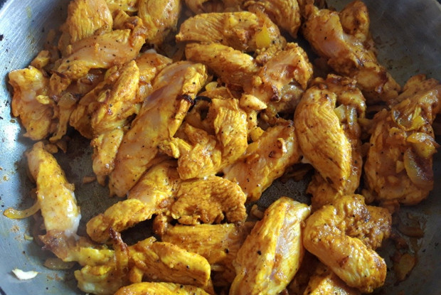 Карри с курицей и рисом