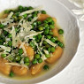 Фотография рецепта Паста с чесночноминдальным соусом мятой базиликом и горошком автор Masha Potashova